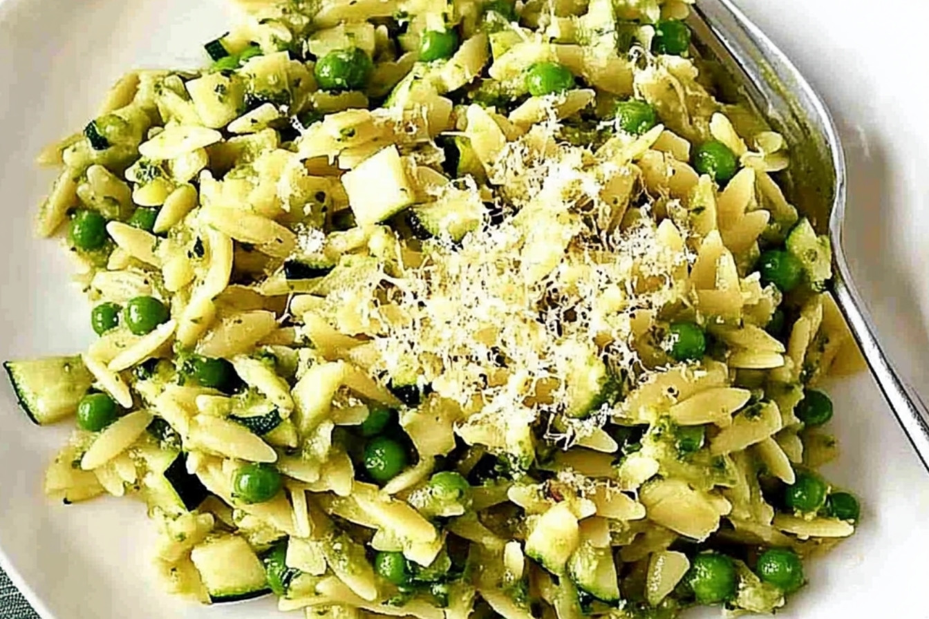 1pesto-de-petits-pois-et-courgettes-sur-orzo