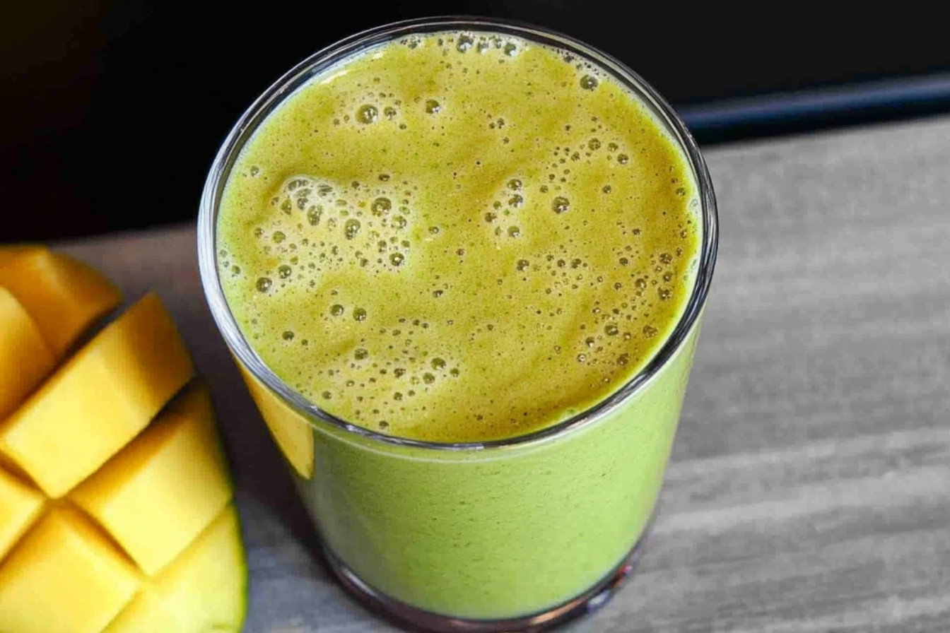 1smoothie-tropical-et-epinards-un-delice-simple